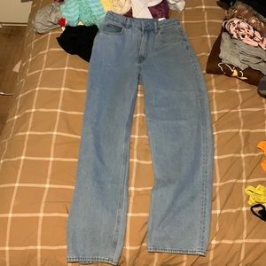 Light Wash 90’s Baggy Jean